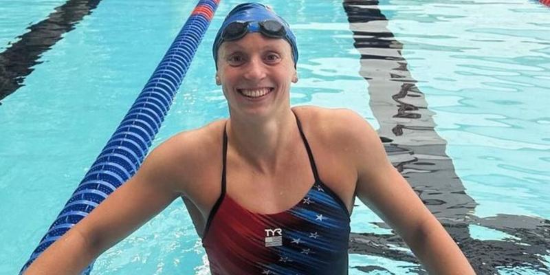 Katie Ledecky swimming in the pool