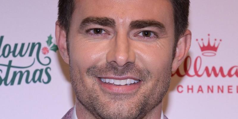 Jonathan Bennett at Hallmark Channel's Countdown to Christmas Red Carpet and Holiday Celebration