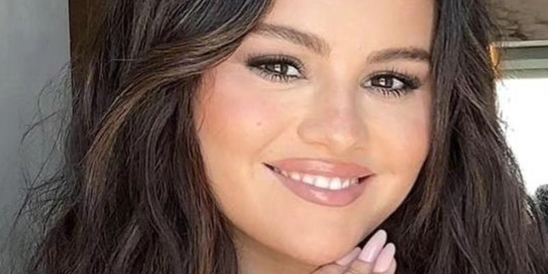 Selena Gomez smiles close up