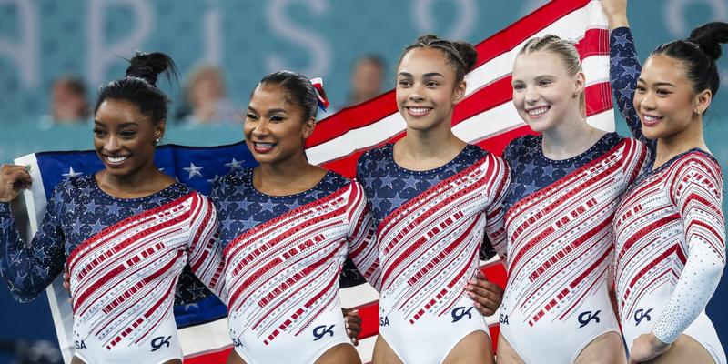 Simone Biles, Jordan Chiles, Hezley Rivera, Jade Carey, and Suni Lee after winning Team Gold