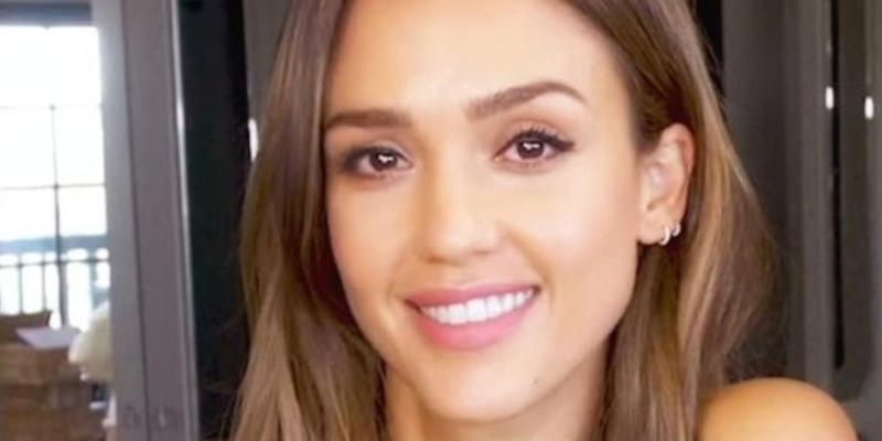 Jessica Alba smiling close up