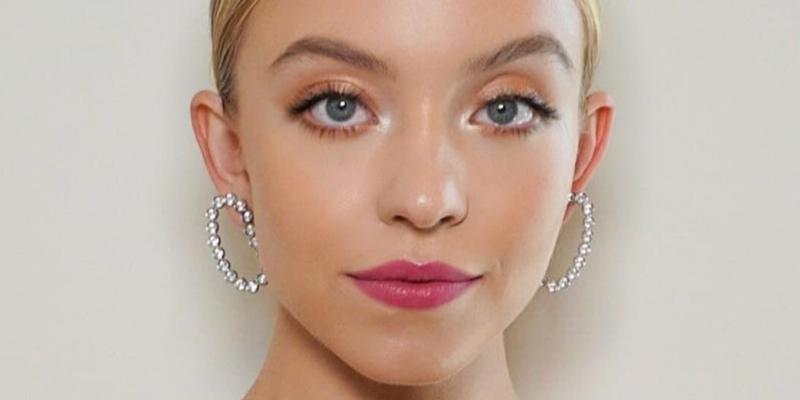 Sydney Sweeney close up