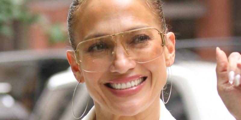 Jennifer Lopez in the street and close up