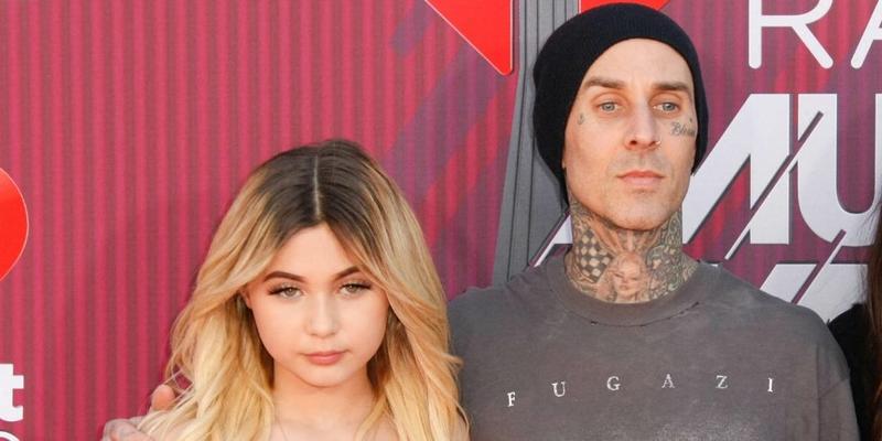 Alabama Barker and her dad Travis Barker at iHeartRadio Music Awards