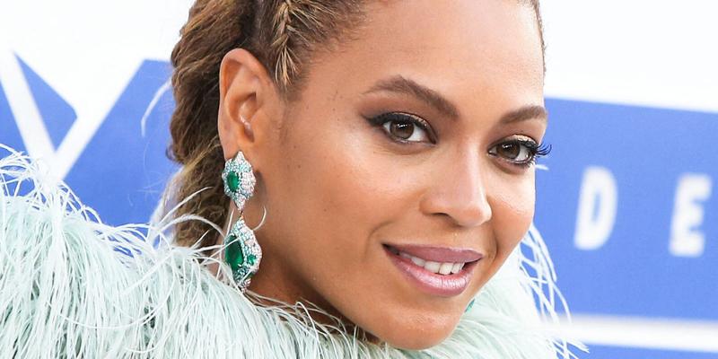 Beyonce smiling