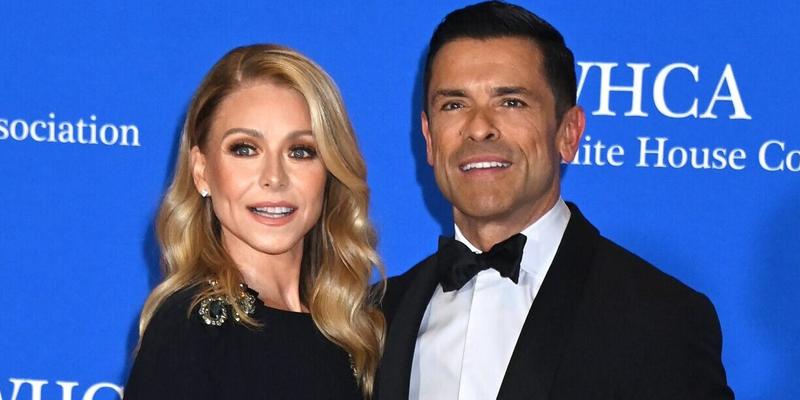 Kelly Ripa and Mark Consuelos arriving to the White House Correspondents? Dinner held at the Washington Hilton Hotel on April 29, 2023 in Washington D.C. © Arroyo-OConnor / AFF-USA.com. 29 Apr 2023 Pictured: Kelly Ripa and Mark Consuelos. Photo credit: Arroyo-OConnor / AFF-USA.com / MEGA TheMegaAgency.com +1 888 505 6342 (Mega Agency TagID: MEGA974763_019.jpg) [Photo via Mega Agency]