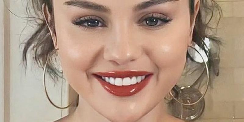 Selena Gomez smiles close up