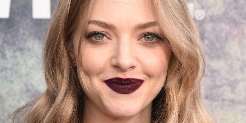 Amanda Seyfriend close up