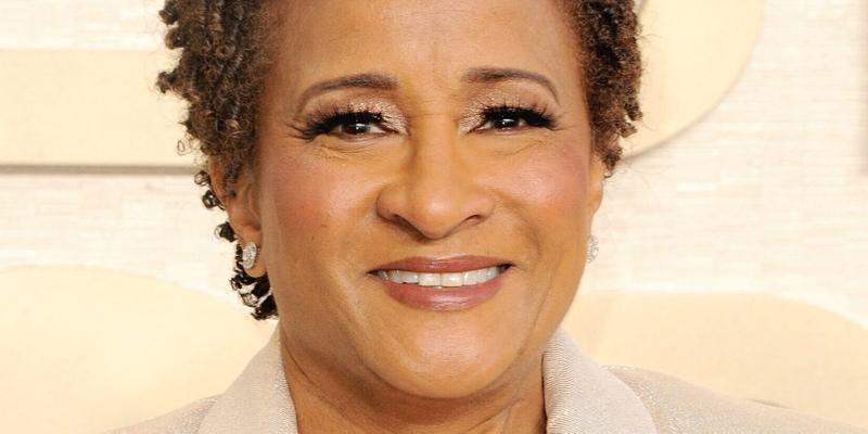 Wanda Sykes at 81st Annual Golden Globe Awards