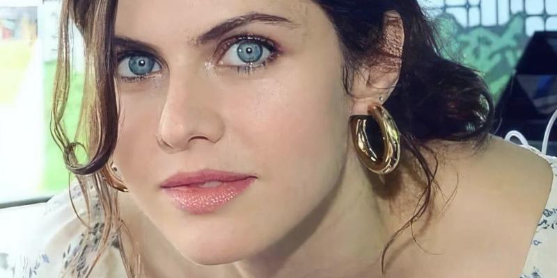 Alexandra Daddario close up