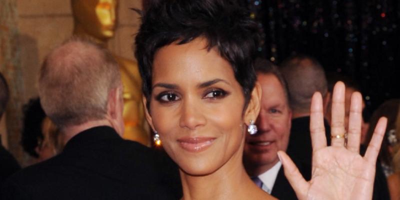 Actress Halle Bery arrives on the red carpet for the 83rd annual Academy Awards at the Kodak Theater in Hollywood on February 27, 2011. UPI/Jim Ruymen Newscom/(Mega Agency TagID: upiphotostwo072084.jpg) [Photo via Mega Agency]