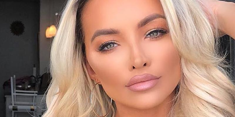 Lindsey Pelas close up