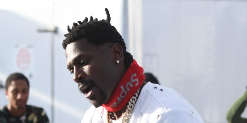 Antonio Brown films a rap video