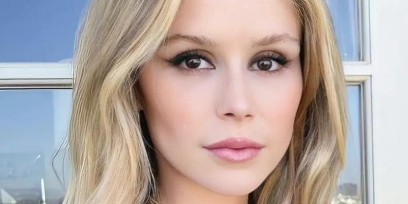 Erin Moriarty close up