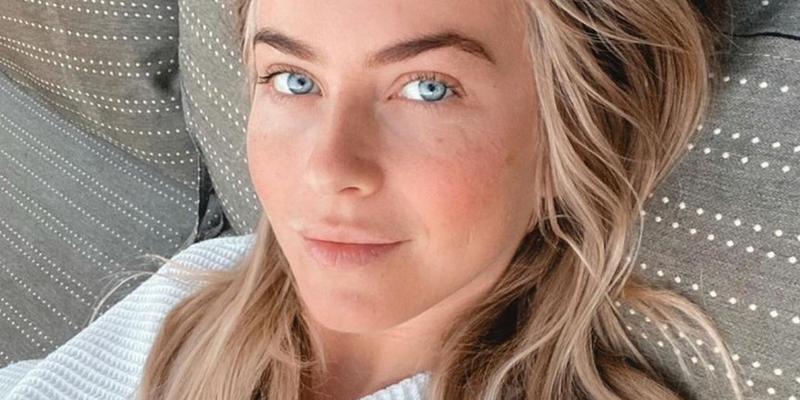 Julianne Hough takes a selfie without makeup.