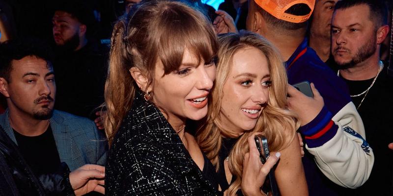 Brittany Mahomes and Taylor Swift hugging