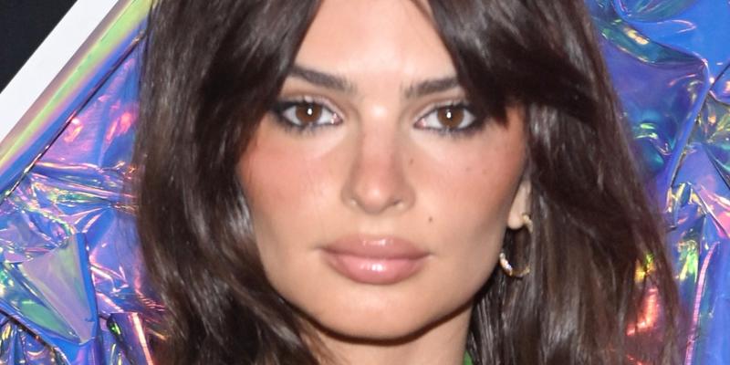 Emily Ratajkowski close up