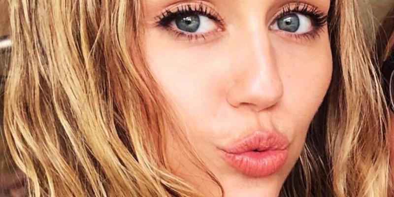 Miley Cyrus close up and pouting