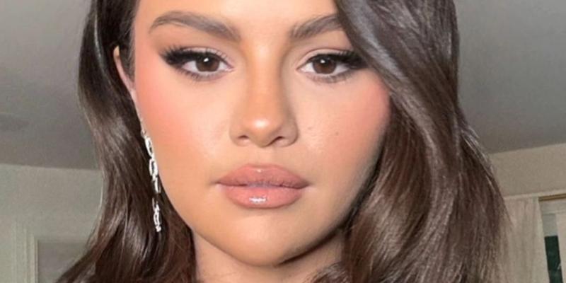 Selena Gomez close up