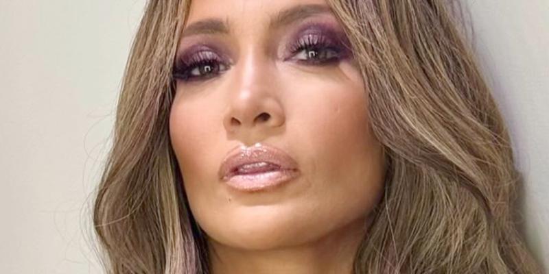 Jennifer Lopez close up