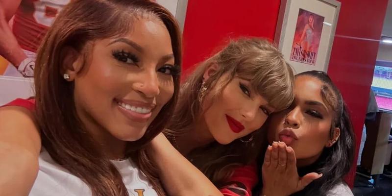 Chariah Gordon and Taylor Swift take selfie