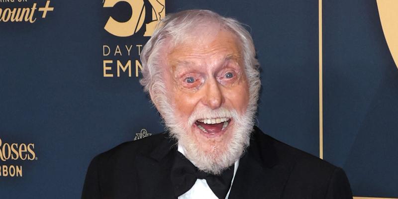 Dick Van Dyke at 51st Daytime Emmy Awards - Press Room