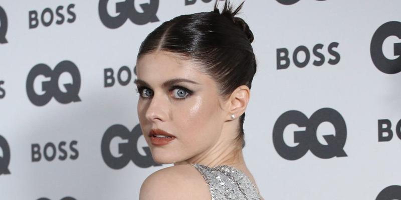 Alexandra Daddario The GQ Awards 2022 Arrivals London, England 16.11.22. 17 Nov 2022 Pictured: Alexandra Daddario The GQ Awards 2022 Arrivals London, England 16.11.22 LT/Mirrorpix. Photo credit: Mirrorpix / MEGA TheMegaAgency.com +1 888 505 6342 (Mega Agency TagID: MEGA918603_046.jpg) [Photo via Mega Agency]