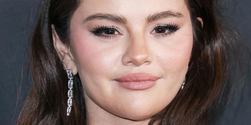 Selena Gomez close up