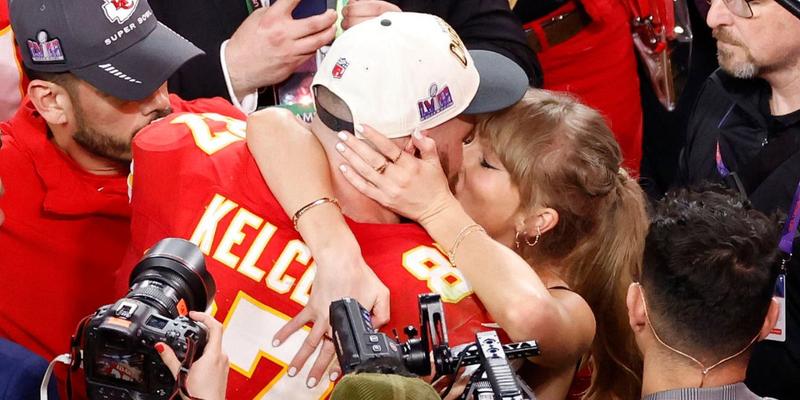 Taylor Swift and Travis Kelce celebrate Chiefs Super Bowl