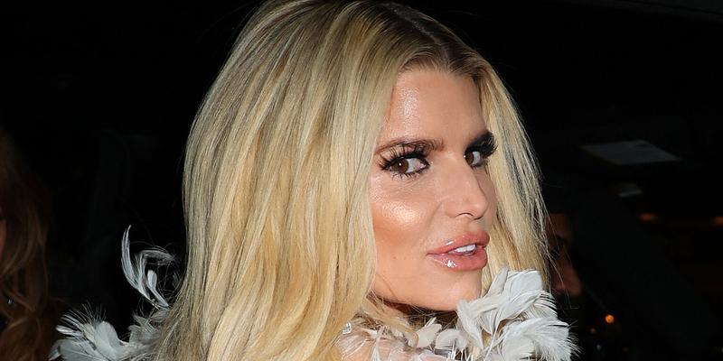 Jessica Simpson heads out in NYC