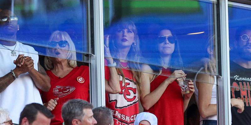 Taylor Swift At Bengals vs Chiefs NFL Game