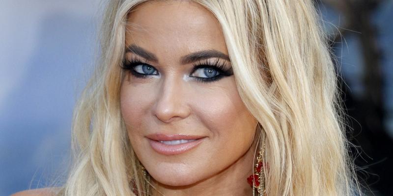 Carmen Electra close up