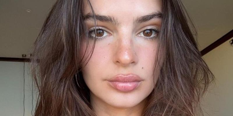 Emily Ratajkowski close up