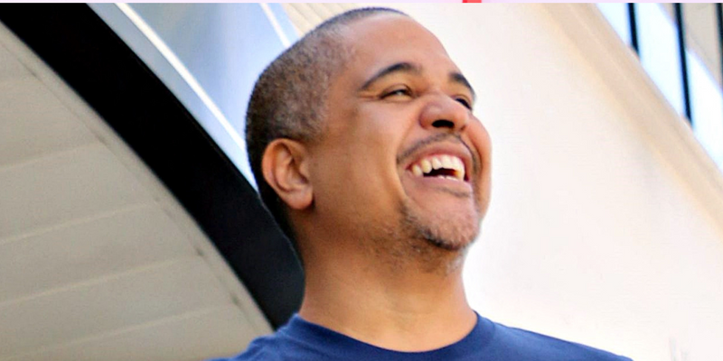 Irv Gotti smiling