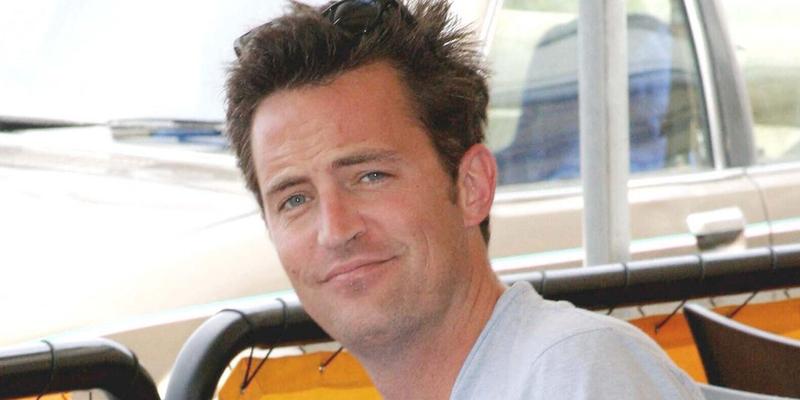 Matthew Perry having lunch