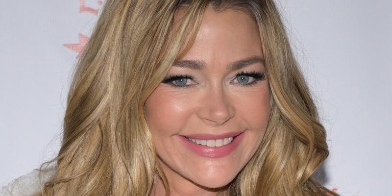 Denise Richards at Hollywood Christmas Parade 2023