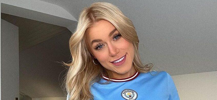 Elle Brooke Shows Off Her Chiseled Body In Pink Lace Lingerie