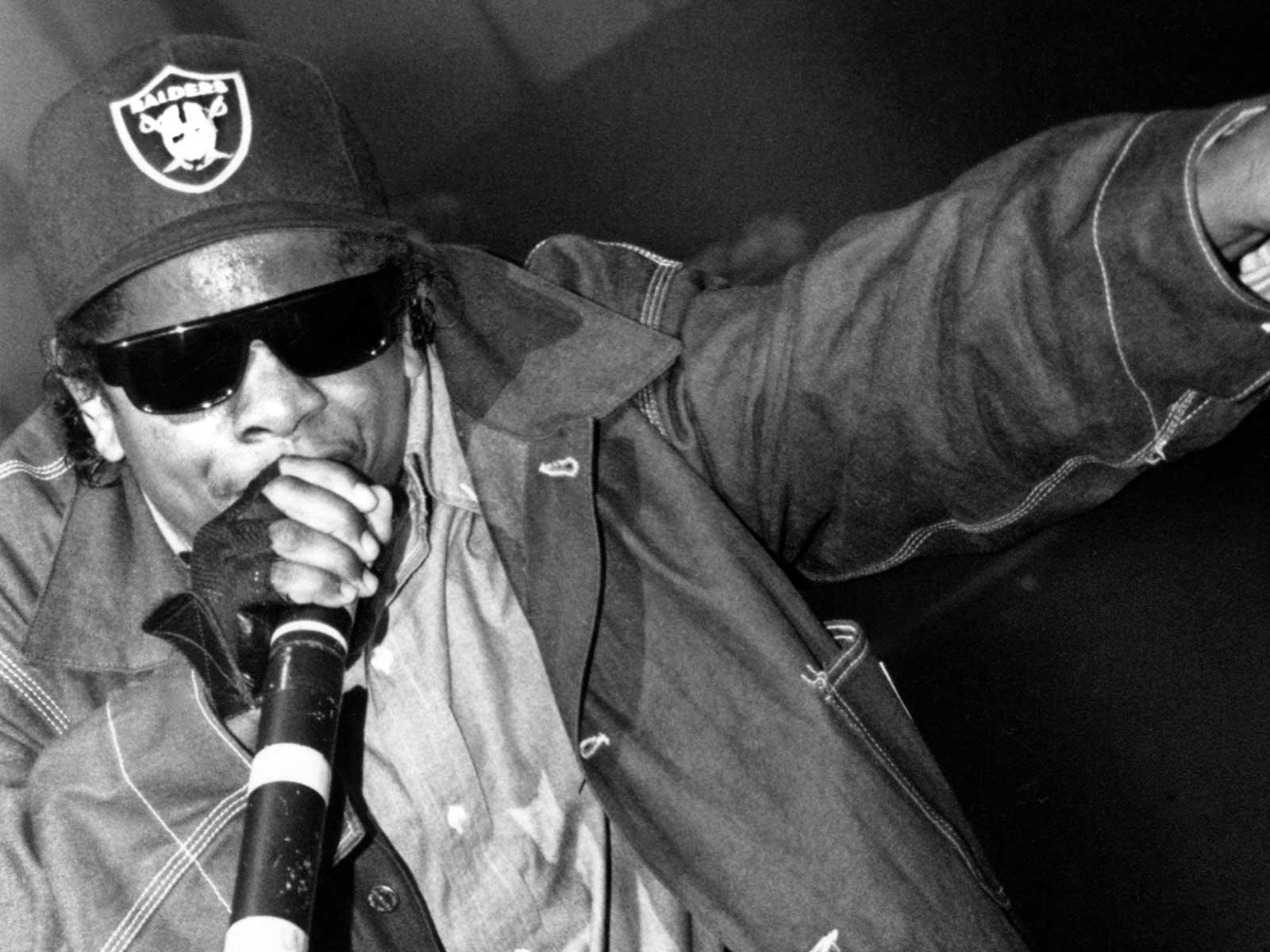 Eazy-E's Son Calls Late Father's Will and 'Death-Bed Marriage' Into ...