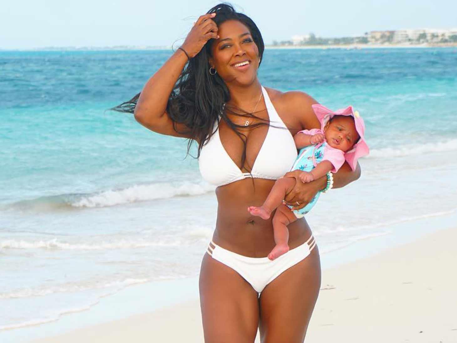 ‘RHOA’ Star Kenya Moore Flaunts Her Post-Baby Body for Her 48th Birthday