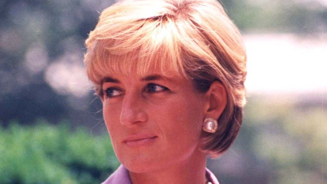 Princess Diana’s Wedding Dress Will Headline Royal Exhibition