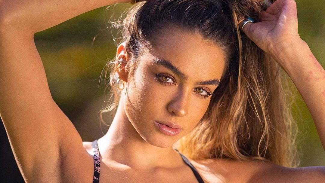 Sommer Ray Blows Away Fans In Dripping Wet Shower Scene