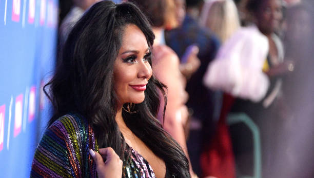 Snooki Fires Back at Commenter Who Took Issue With Her Drinking While Breastfeeding