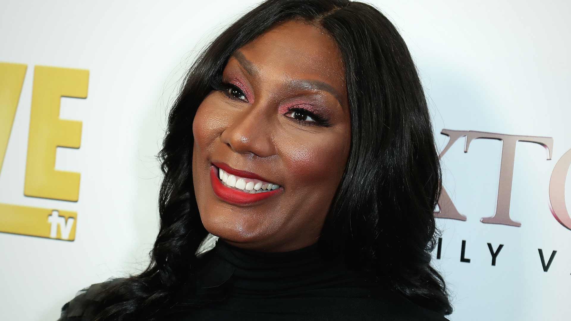 ‘Braxton Family Values’ Star Towanda Braxton Goes Back to School to Learn Personal Finance Following Bankruptcy