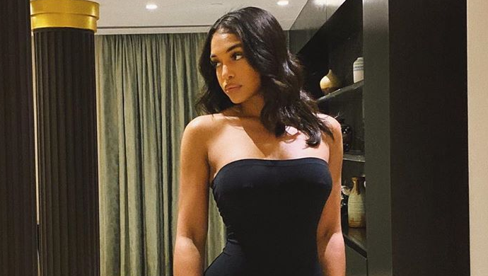 Lori Harvey’s Ex-Boyfriend Memphis Depay Hangs With Her Dad Steve Harvey, While She’s With Future In Africa