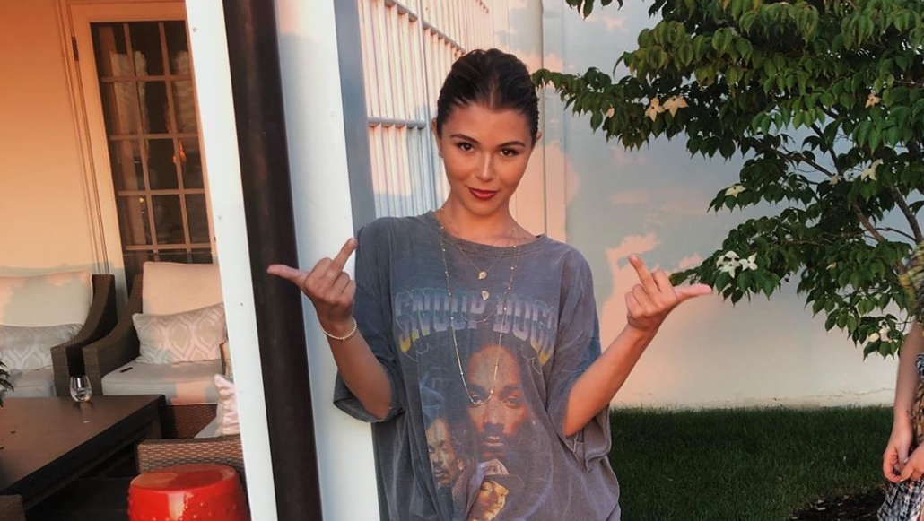 Olivia Jade Flips The Bird to ‘Sources’ Over College Bribery Scandal
