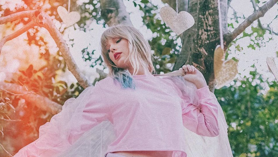 Taylor Swift Hits Legal Snag During ‘Lover’ Domination
