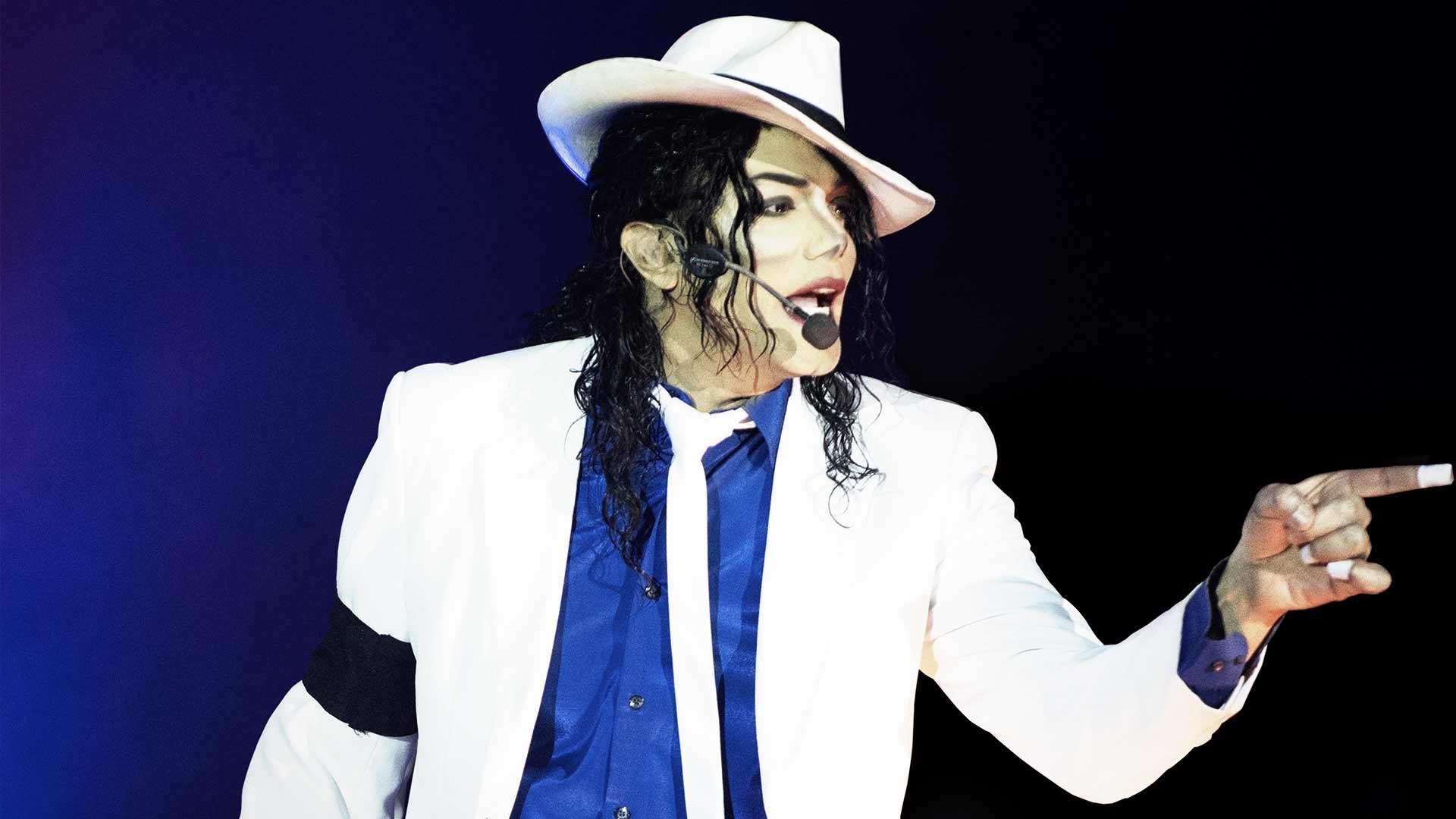 Top Michael Jackson Tribute Artist Sees No Backlash Amid ‘Leaving Neverland,’ Defends Singer’s Legacy