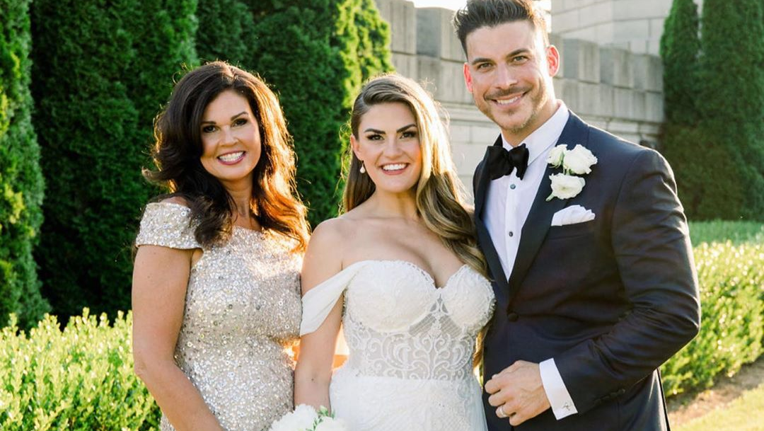 'Vanderpump Rules' Star Brittany Cartwright's Mom Is Out Of ICU, Jax