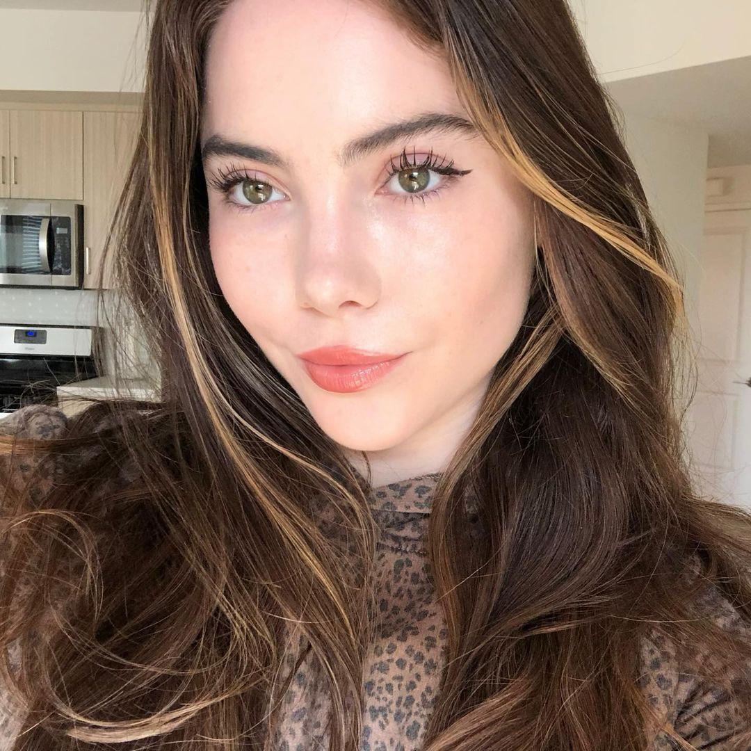 Gymnast Mckayla Maroney Slips Into Leotard For Secret Project The Blast