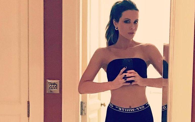 Kate Beckinsale Drives Instagram Wild Sweeping Floors In Skintight Yoga  Pants & High Heels